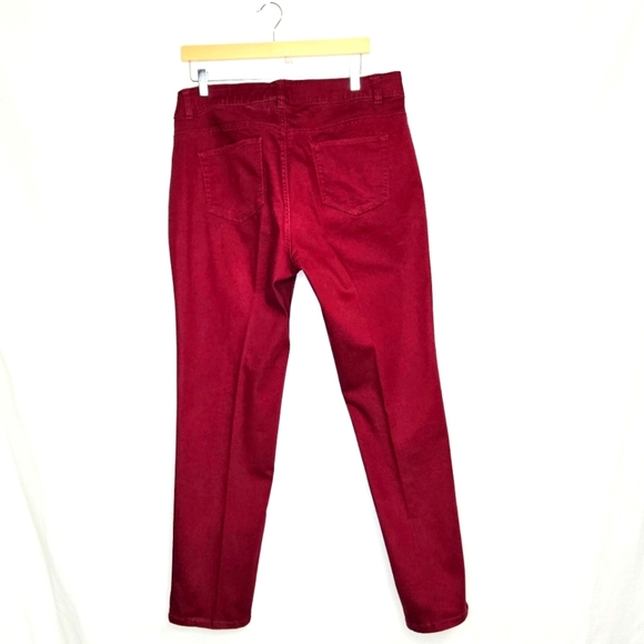 Westbound Woman dark red jeans. 14W - Picture 4 of 11